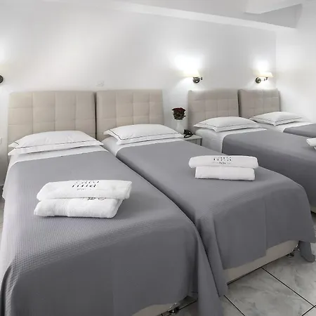 Carolina Since 1934 Hotel Athene